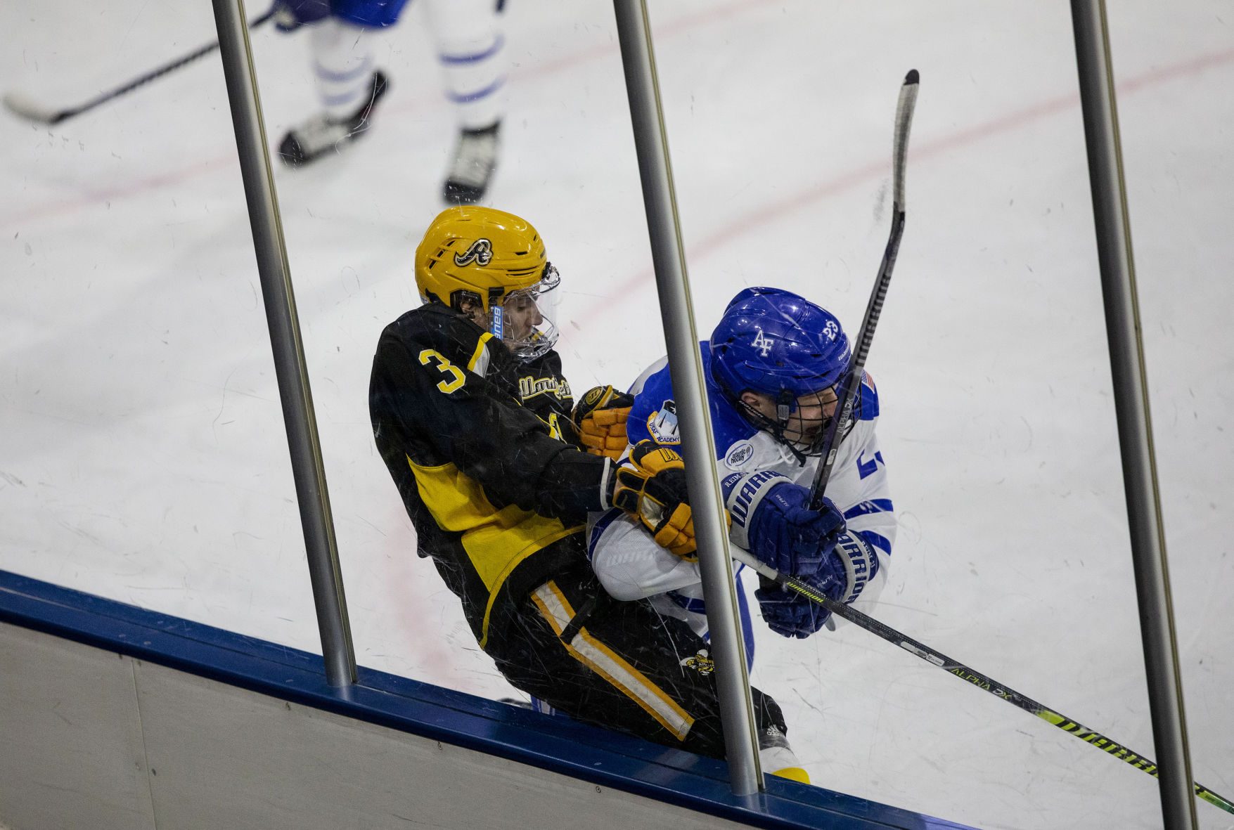 010520-s-airforcehockey 03.jpg
